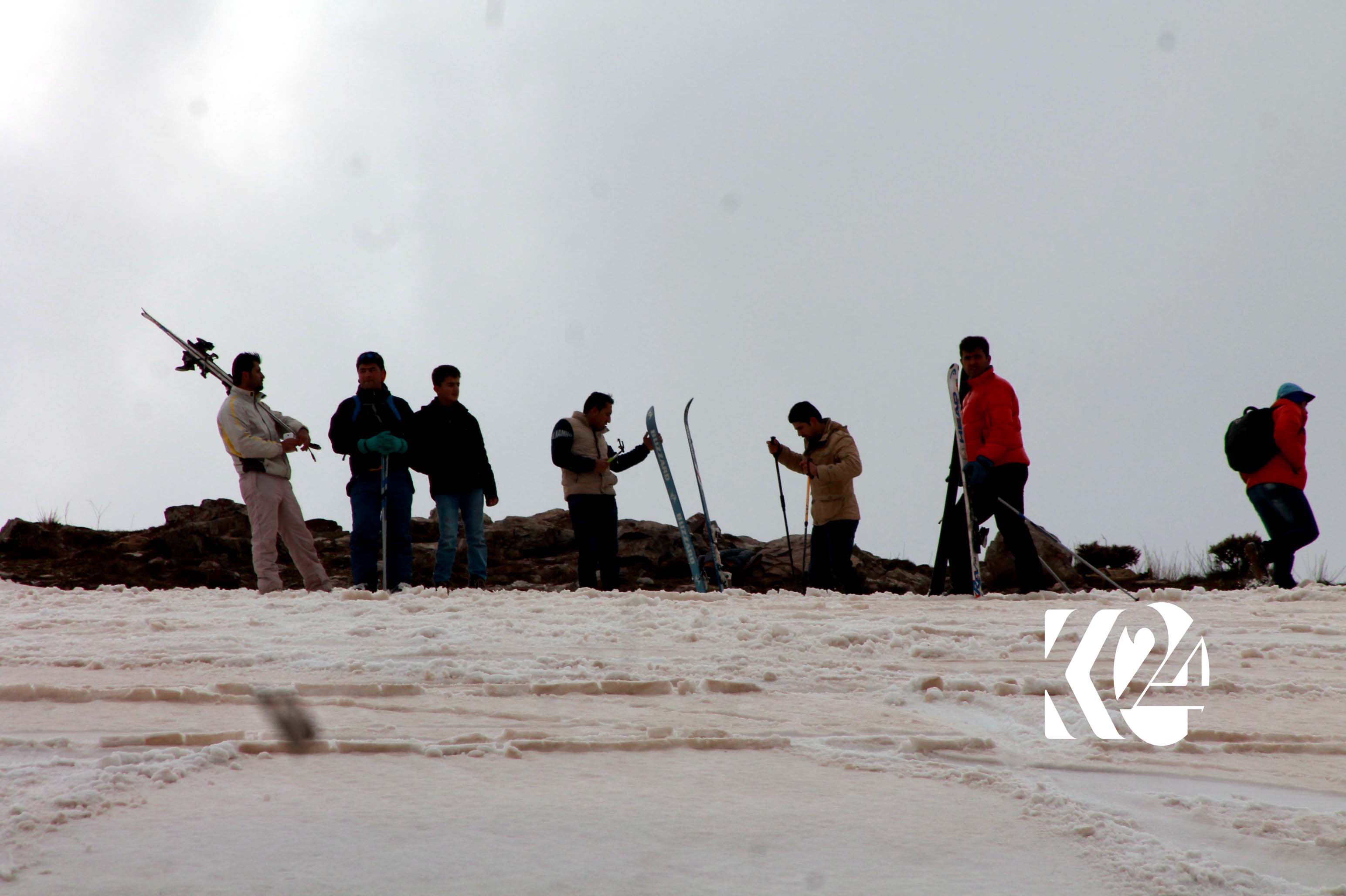 بە وێنە.. فێستیڤاڵی بەفر لە حاجی ئۆمەر